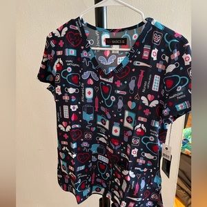 Nurse scrubs top